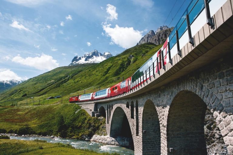 glacier express carriage on a bridge