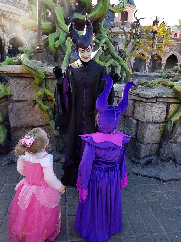 Halloween Disneyland Paris characters
