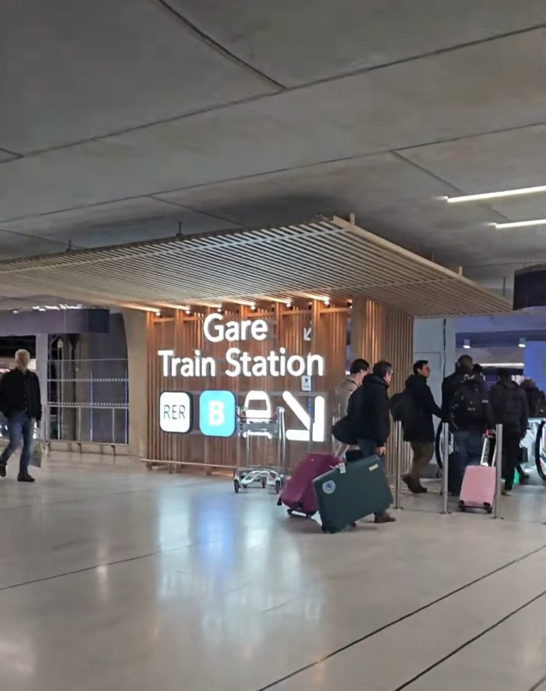 Getting from CDG to the station