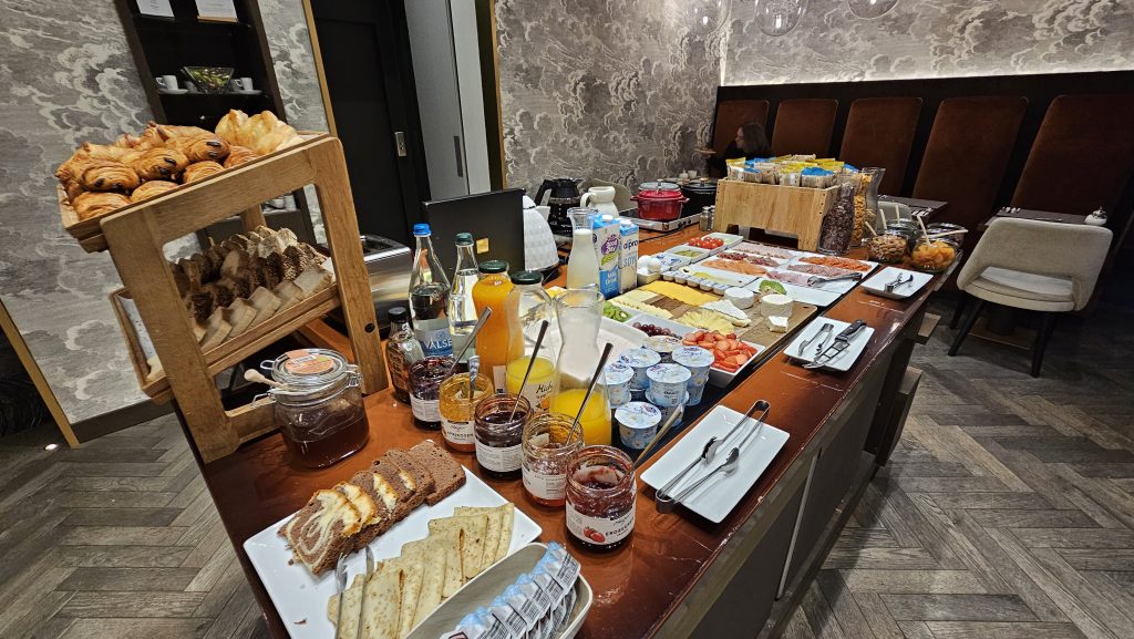 breakfast at hotel D geneva