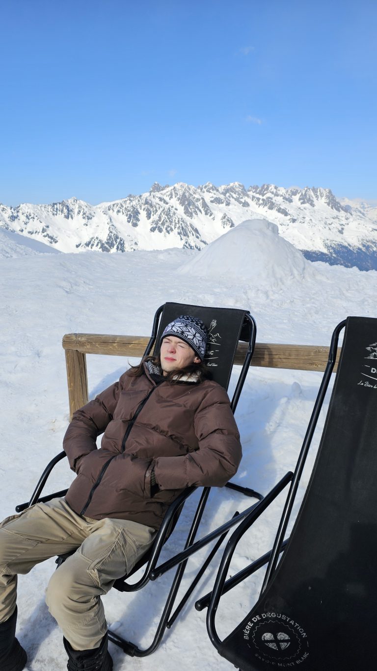 Aiguille du Midi places to eat restaurant