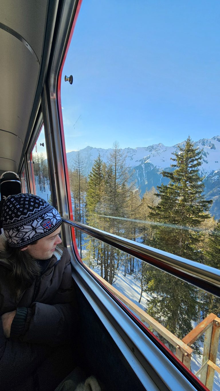 mer du glace mountain train chamonix