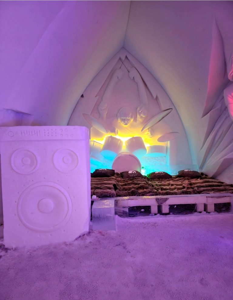 Rock and roll Suite at the SnowHotel