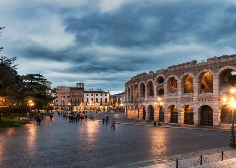 Verona by train with kids itinerary