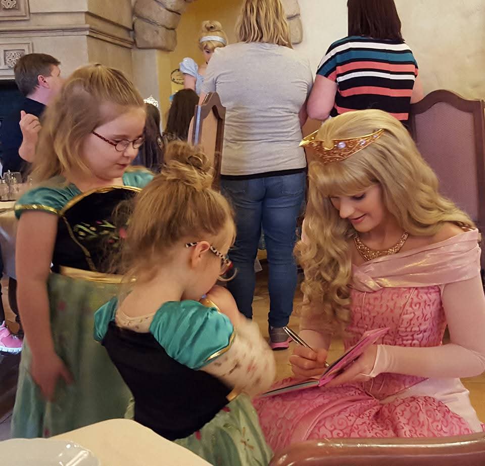 disney dining plans and character dining