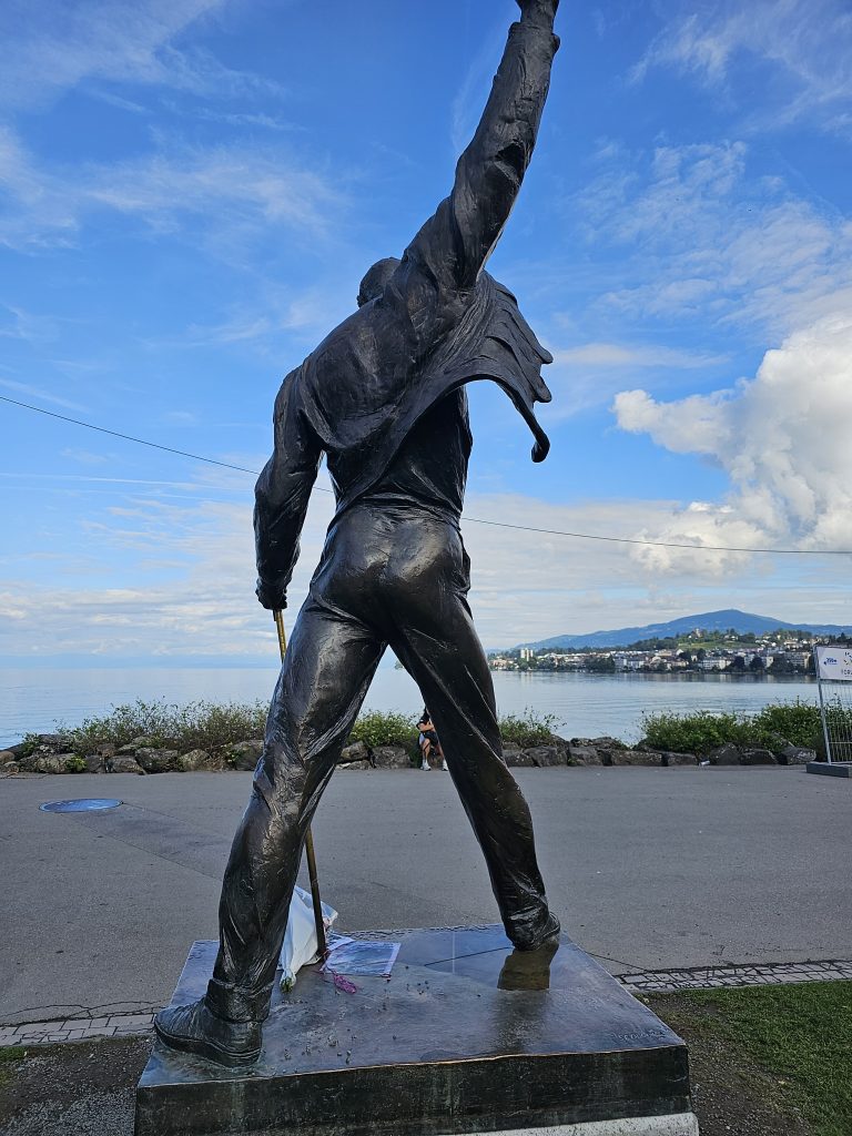 Freddie Mecury Statue in Montreux