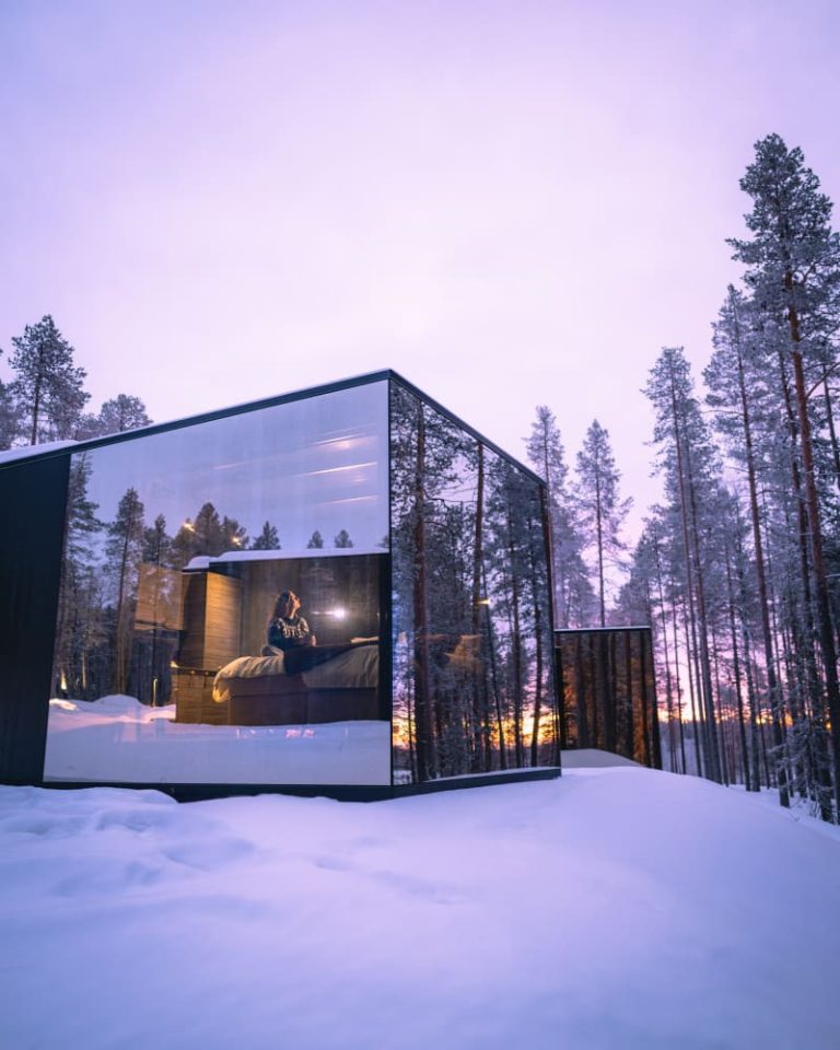Exterior of a northern lights cabin at OloResort Levi