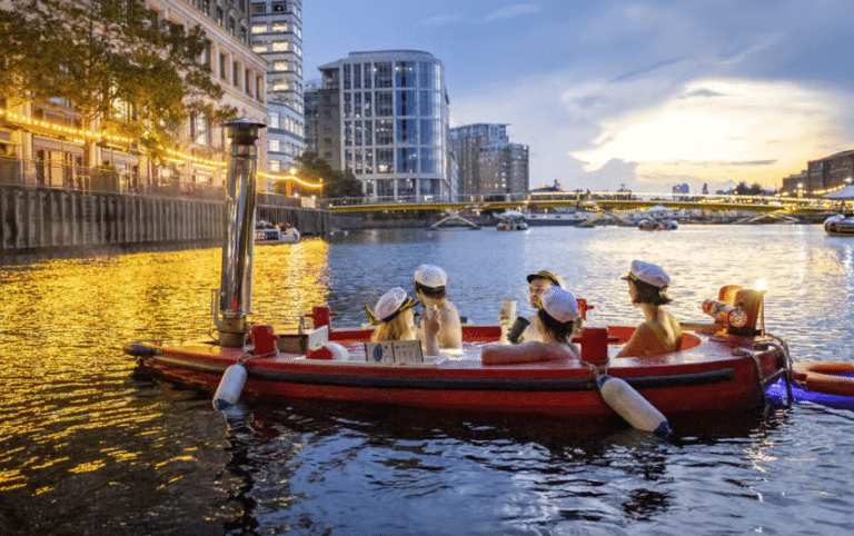Skuna hot tub boat experience in Canary Wharf Docklands, London